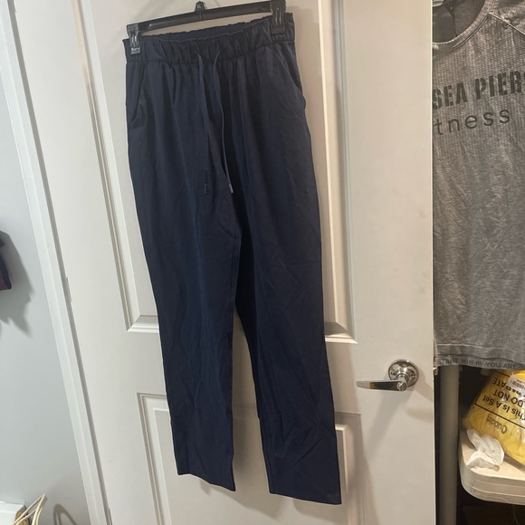 lululemon athletica Pants - Lululemon Navy Pants On The Fly Pants Like New Condition Size 8